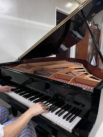 Yamaha grand · keyboard check