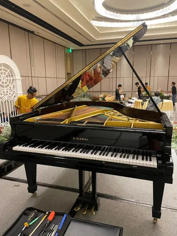 Kawai grand · venue service