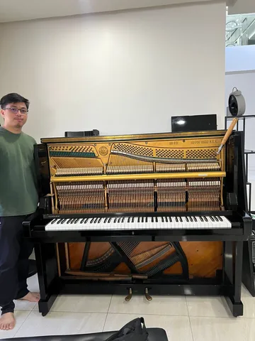 Yamaha upright · open mechanism