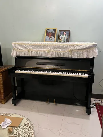 Eterna upright piano