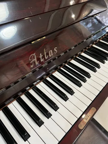 Atlas keyboard detail