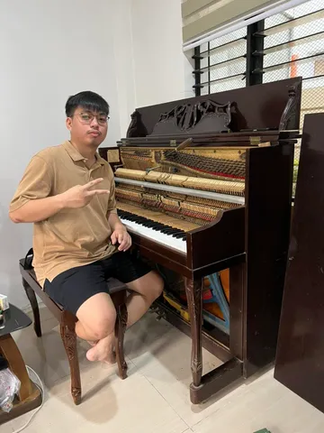 Upright piano · on-site visit